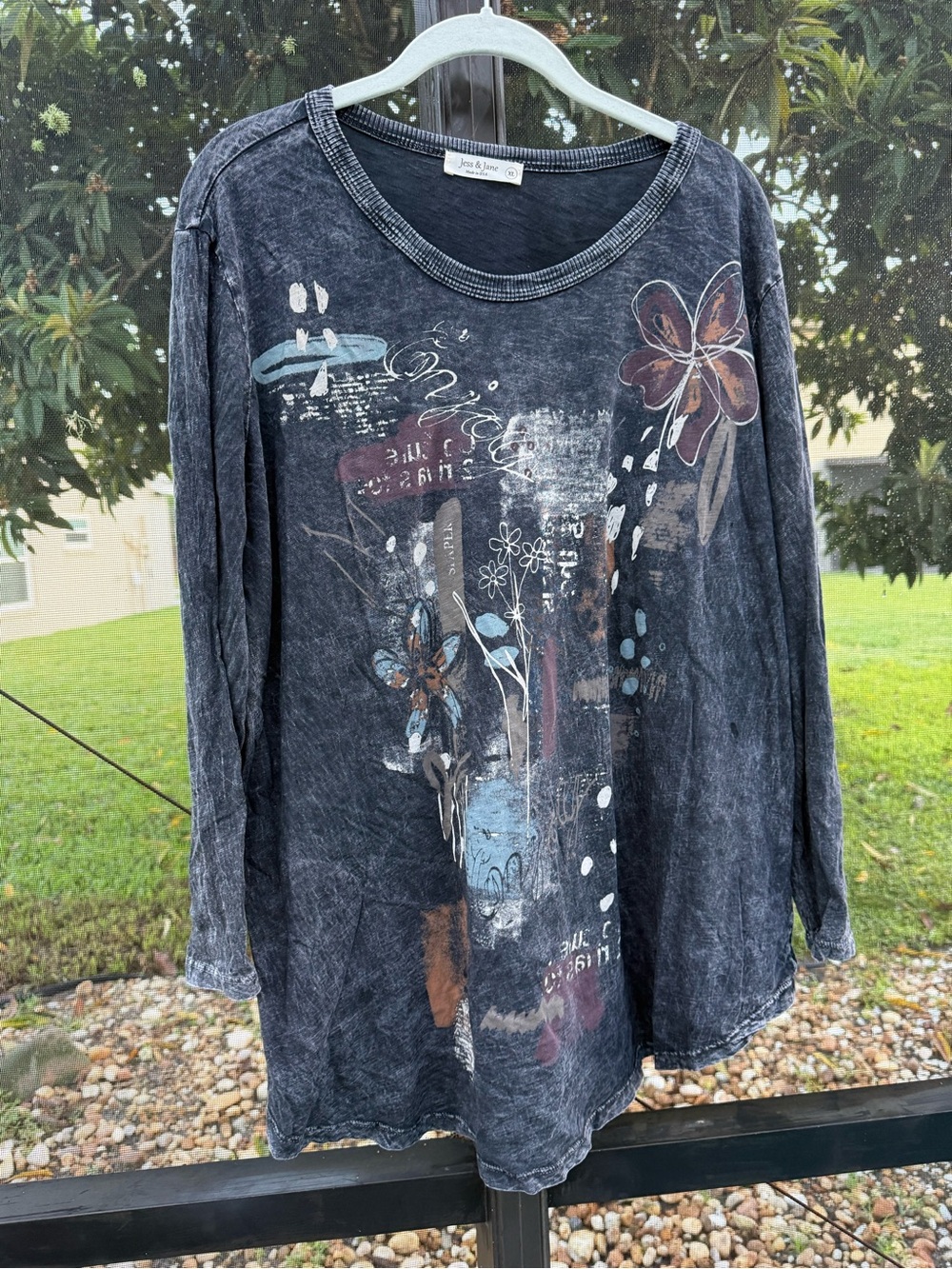 Jess & Jane Gray Mineral Wash Abstract Floral Graphic Tunic Top Size XL NWOT